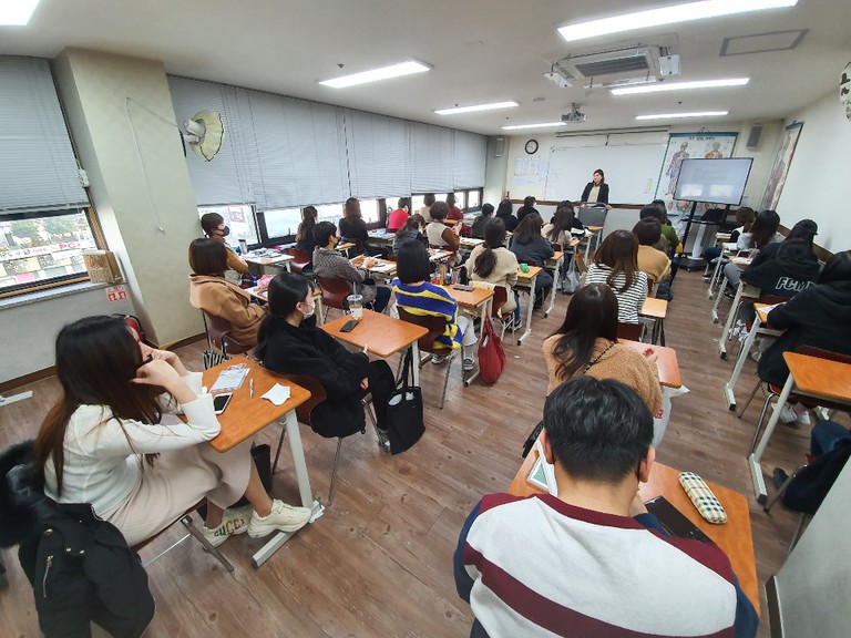 취업특강중인 1903 학생들